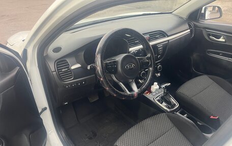 KIA Rio IV, 2018 год, 1 380 000 рублей, 6 фотография