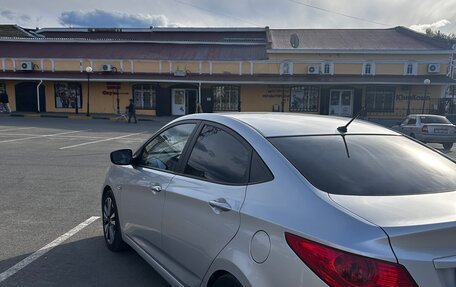 Hyundai Solaris II рестайлинг, 2013 год, 735 000 рублей, 5 фотография