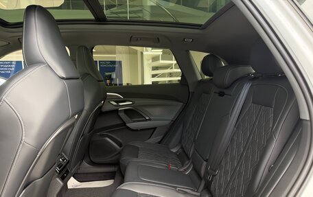 Audi Q5, 2026 год, 6 000 000 рублей, 17 фотография