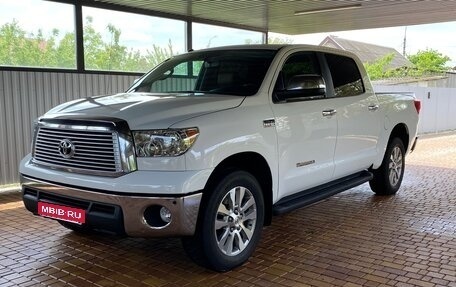 Toyota Tundra II, 2012 год, 2 890 000 рублей, 1 фотография