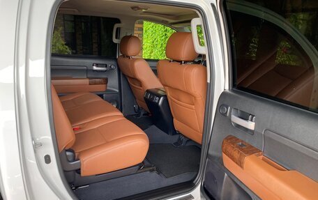 Toyota Tundra II, 2012 год, 2 890 000 рублей, 8 фотография