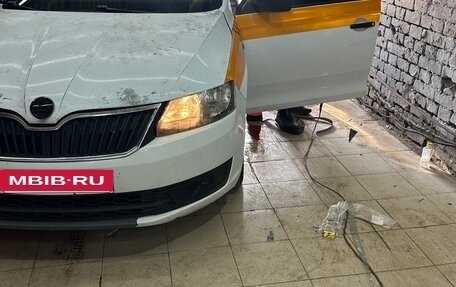 Skoda Rapid I, 2016 год, 465 000 рублей, 5 фотография