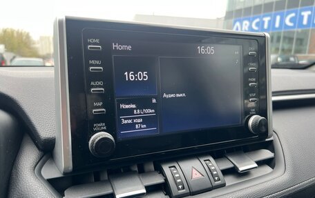 Toyota RAV4, 2019 год, 3 475 000 рублей, 7 фотография