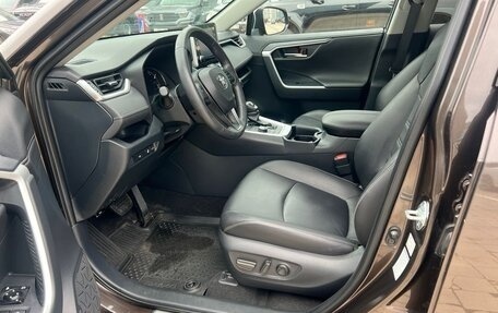 Toyota RAV4, 2019 год, 3 475 000 рублей, 4 фотография