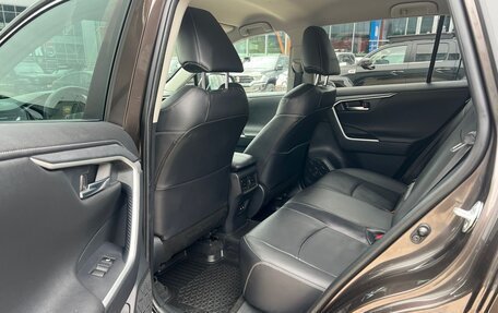 Toyota RAV4, 2019 год, 3 475 000 рублей, 12 фотография