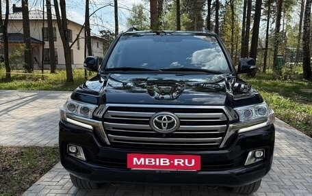 Toyota Land Cruiser 200, 2015 год, 6 500 000 рублей, 3 фотография