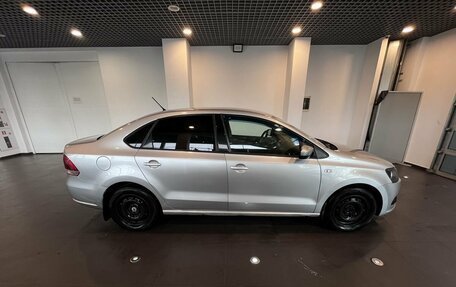 Volkswagen Polo VI (EU Market), 2015 год, 690 000 рублей, 2 фотография