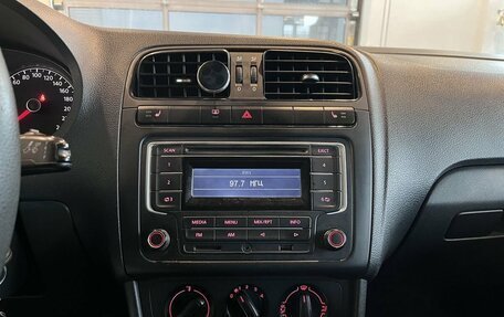 Volkswagen Polo VI (EU Market), 2015 год, 690 000 рублей, 13 фотография