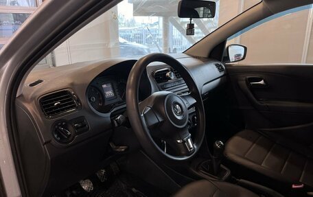 Volkswagen Polo VI (EU Market), 2015 год, 690 000 рублей, 21 фотография
