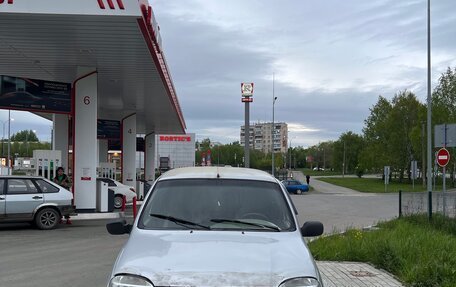 Chevrolet Niva I рестайлинг, 2005 год, 200 000 рублей, 2 фотография