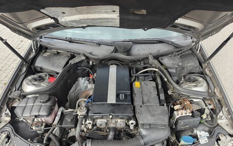 Mercedes-Benz C-Класс, 2005 год, 600 000 рублей, 9 фотография