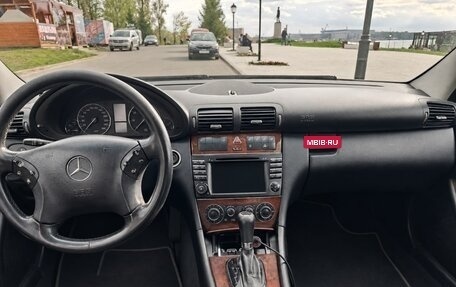Mercedes-Benz C-Класс, 2005 год, 600 000 рублей, 7 фотография