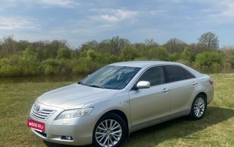 Toyota Camry, 2008 год, 1 000 000 рублей, 2 фотография