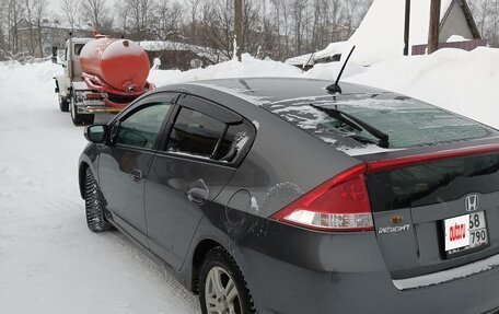 Honda Insight II рестайлинг, 2009 год, 700 000 рублей, 3 фотография