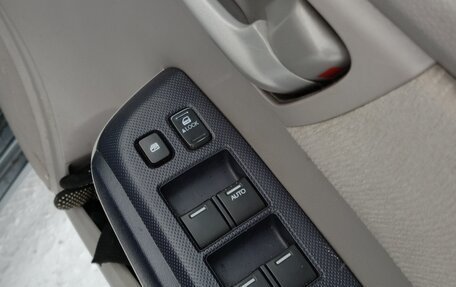 Honda Insight II рестайлинг, 2009 год, 700 000 рублей, 13 фотография