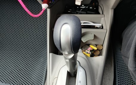 Honda Insight II рестайлинг, 2009 год, 700 000 рублей, 16 фотография