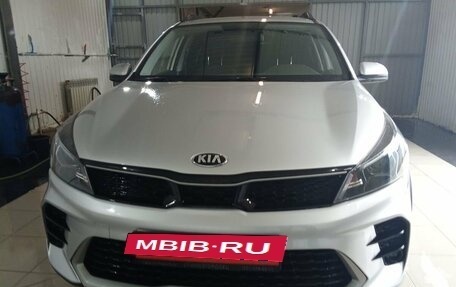 KIA Rio IV, 2021 год, 1 959 000 рублей, 2 фотография