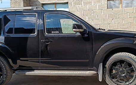 Nissan Pathfinder, 2010 год, 1 500 000 рублей, 2 фотография