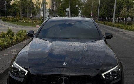 Mercedes-Benz E-Класс, 2020 год, 4 800 000 рублей, 4 фотография