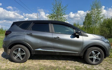 Renault Kaptur I рестайлинг, 2018 год, 1 200 000 рублей, 4 фотография