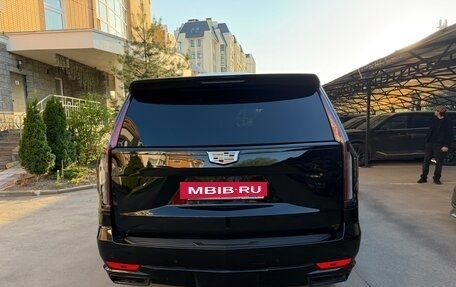 Cadillac Escalade V, 2021 год, 8 900 000 рублей, 14 фотография