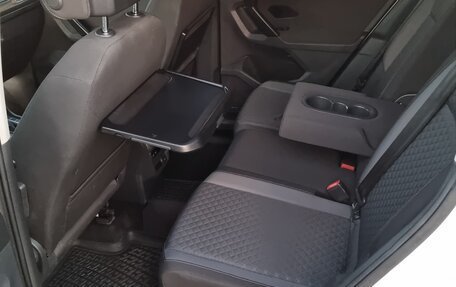 Volkswagen Tiguan II, 2017 год, 2 299 000 рублей, 8 фотография