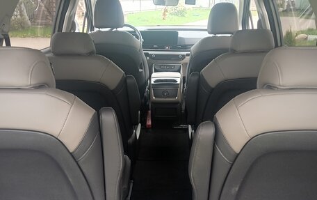 KIA Carnival, 2024 год, 6 000 000 рублей, 20 фотография