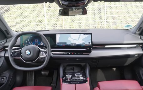 BMW 5 серия, 2024 год, 6 850 000 рублей, 8 фотография