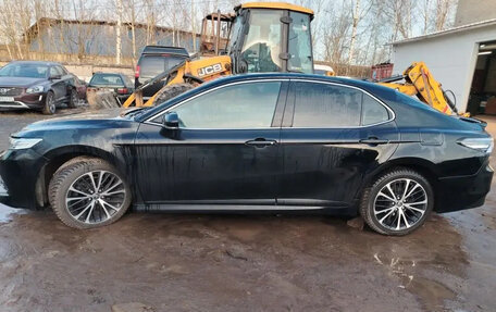Toyota Camry, 2020 год, 2 250 000 рублей, 2 фотография
