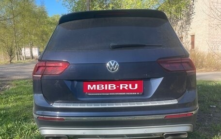 Volkswagen Tiguan II, 2017 год, 2 200 000 рублей, 2 фотография