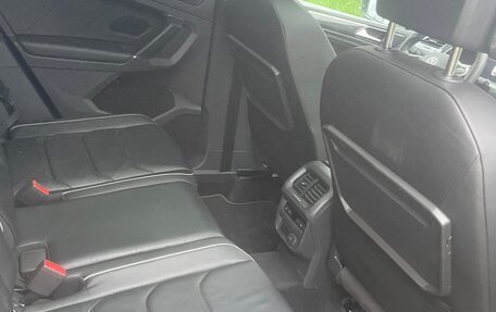 Volkswagen Tiguan II, 2017 год, 2 200 000 рублей, 11 фотография