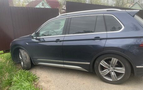 Volkswagen Tiguan II, 2017 год, 2 200 000 рублей, 21 фотография