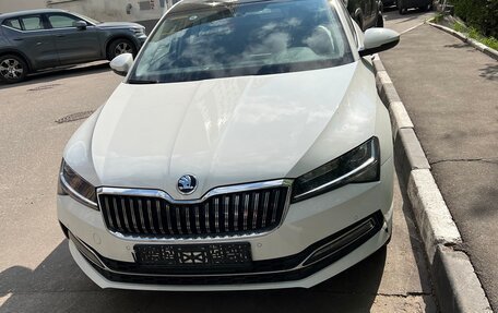 Skoda Superb III рестайлинг, 2025 год, 3 000 000 рублей, 1 фотография