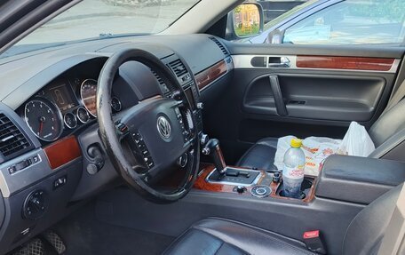 Volkswagen Touareg III, 2002 год, 800 000 рублей, 9 фотография