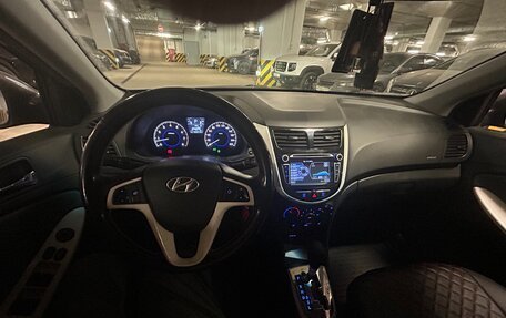 Hyundai Solaris II рестайлинг, 2011 год, 700 000 рублей, 2 фотография