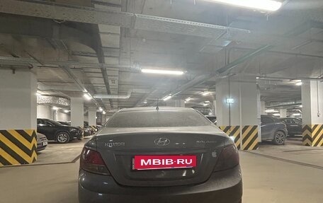Hyundai Solaris II рестайлинг, 2011 год, 700 000 рублей, 5 фотография