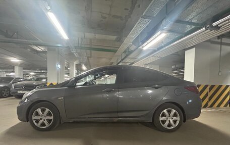 Hyundai Solaris II рестайлинг, 2011 год, 700 000 рублей, 4 фотография