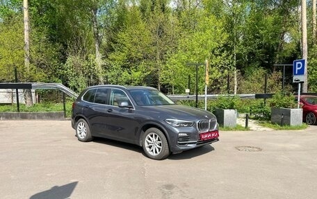 BMW X5, 2019 год, 5 200 000 рублей, 1 фотография