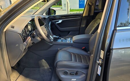 Volkswagen Touareg III, 2019 год, 6 000 000 рублей, 7 фотография