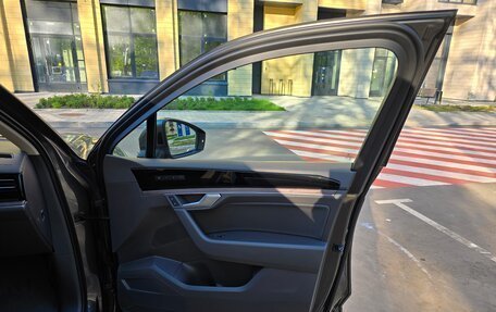 Volkswagen Touareg III, 2019 год, 6 000 000 рублей, 15 фотография