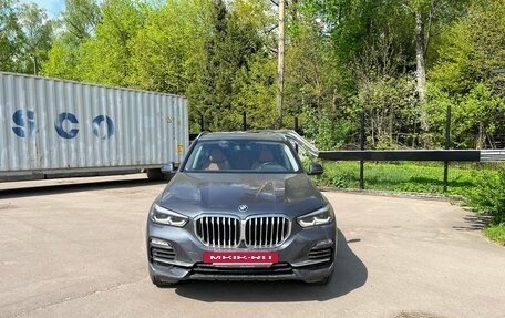 BMW X5, 2019 год, 5 200 000 рублей, 2 фотография