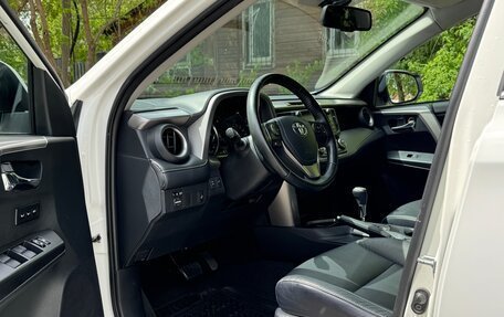 Toyota RAV4, 2017 год, 2 350 000 рублей, 11 фотография