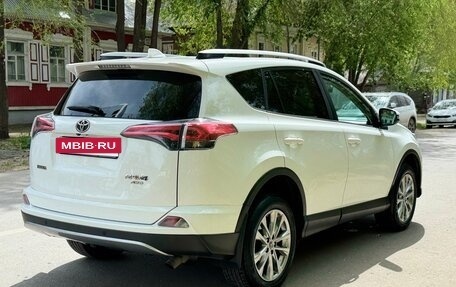 Toyota RAV4, 2017 год, 2 350 000 рублей, 7 фотография