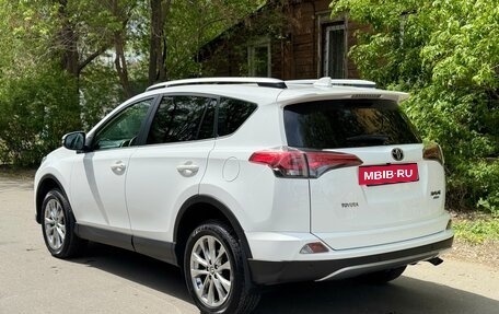 Toyota RAV4, 2017 год, 2 350 000 рублей, 5 фотография