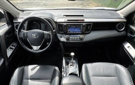 Toyota RAV4, 2017 год, 2 350 000 рублей, 14 фотография