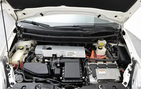 Toyota Prius, 2014 год, 1 161 900 рублей, 13 фотография