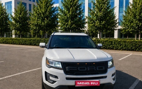 Ford Explorer VI, 2017 год, 3 300 000 рублей, 1 фотография