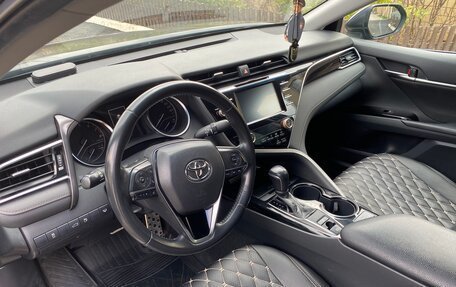 Toyota Camry, 2018 год, 2 449 900 рублей, 21 фотография