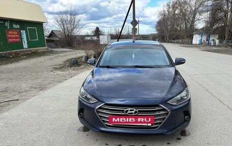 Hyundai Elantra VI рестайлинг, 2017 год, 1 600 000 рублей, 2 фотография