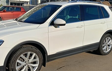 Volkswagen Tiguan II, 2018 год, 3 000 000 рублей, 3 фотография